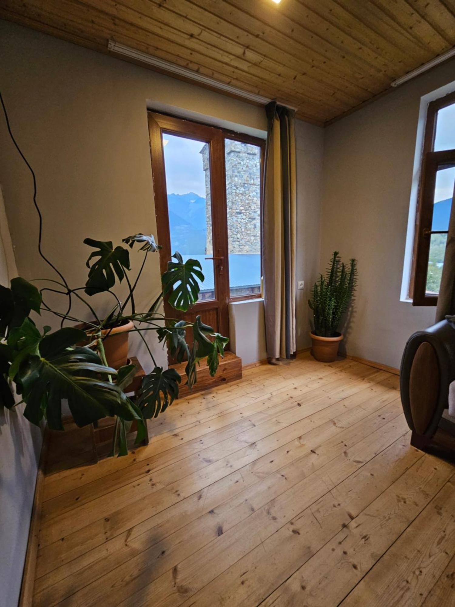 Guest House Goshtela Mestia Exterior foto